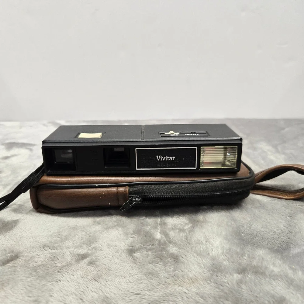 Vivitar 600 Pocket Camera 110 Film Vintage Point and Shoot with Flash Parts Only